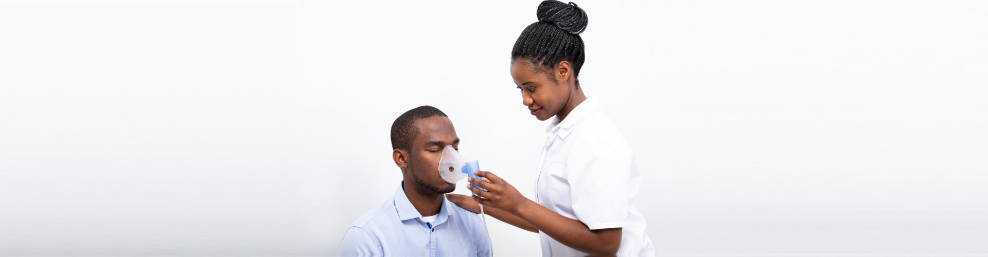 adult woman treating patient with asthma